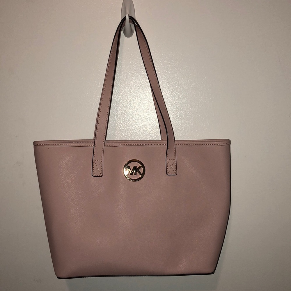 Michael kors tote purse